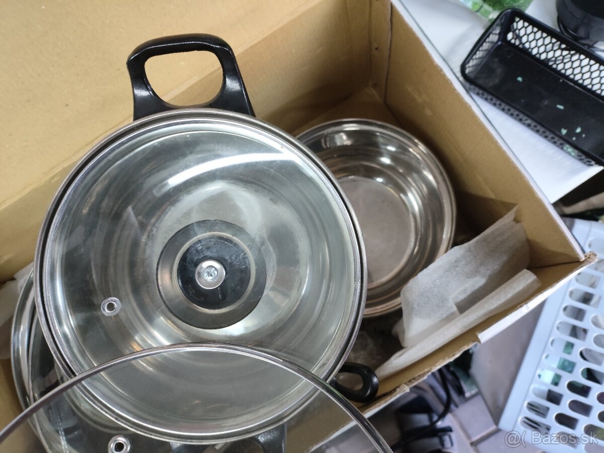 Kuchynske hrnce a noze - 3