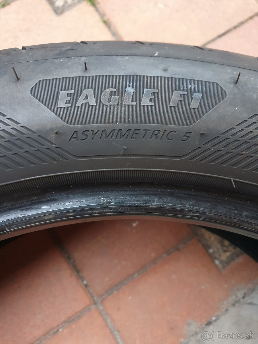 Goodyear 215/50 r18 - 3