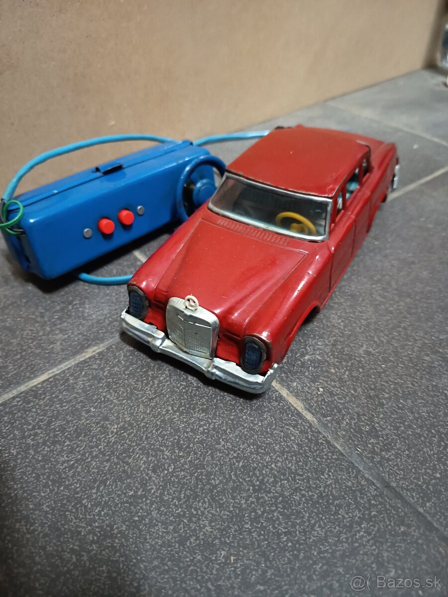 Retro autíčko - 3