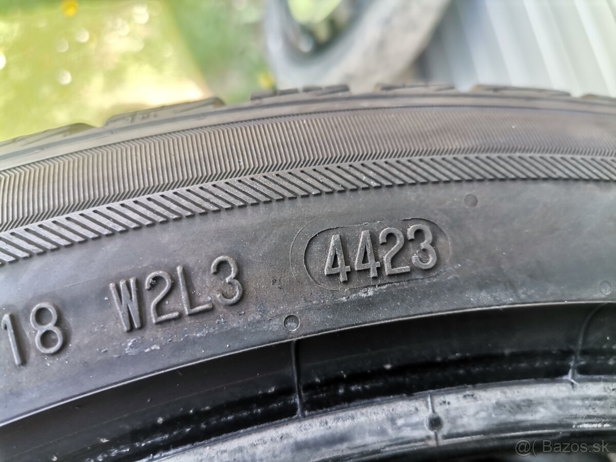 Zimne pneu 235/40 R19 - 3