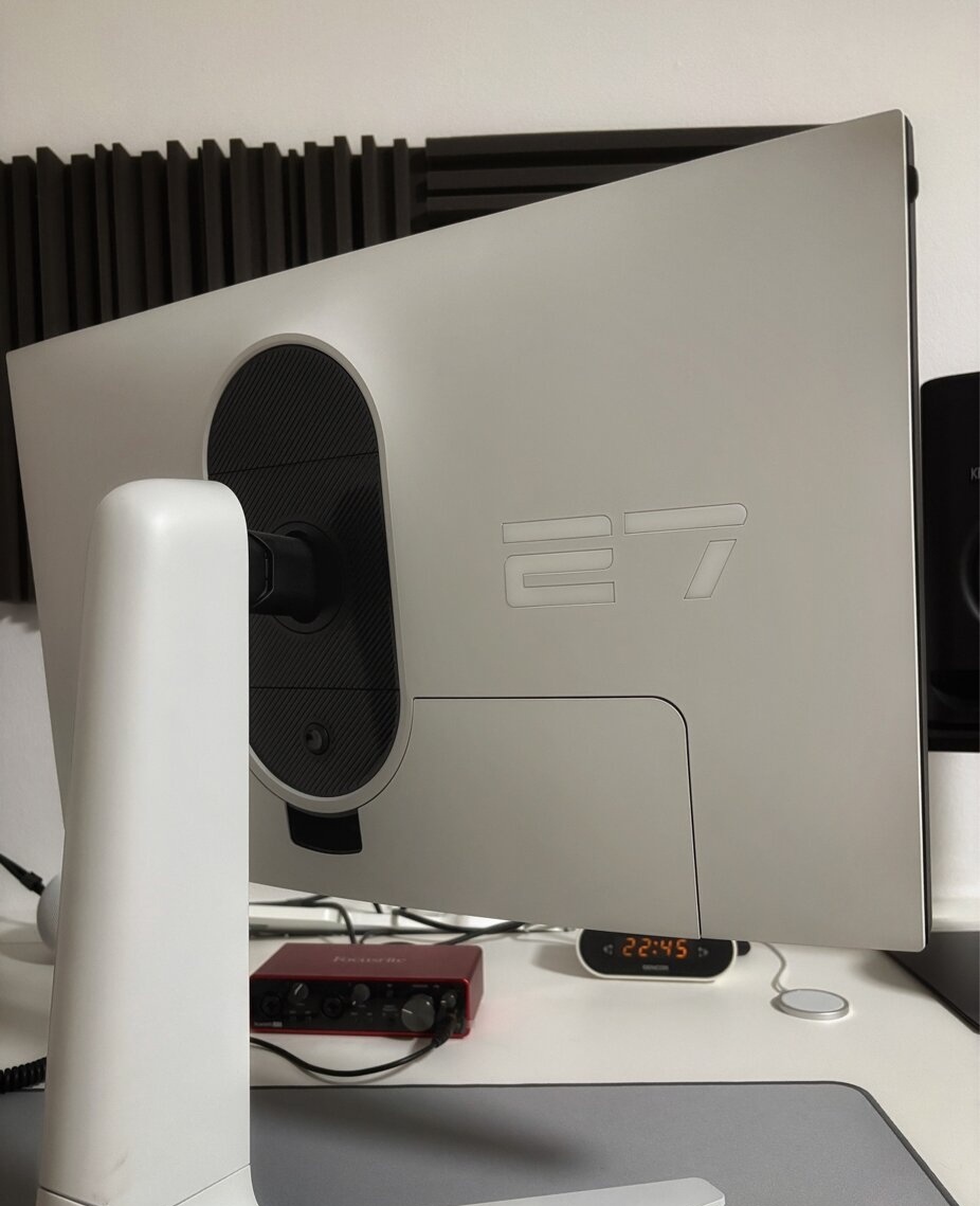 Dell Alienware AW2723DF - 3