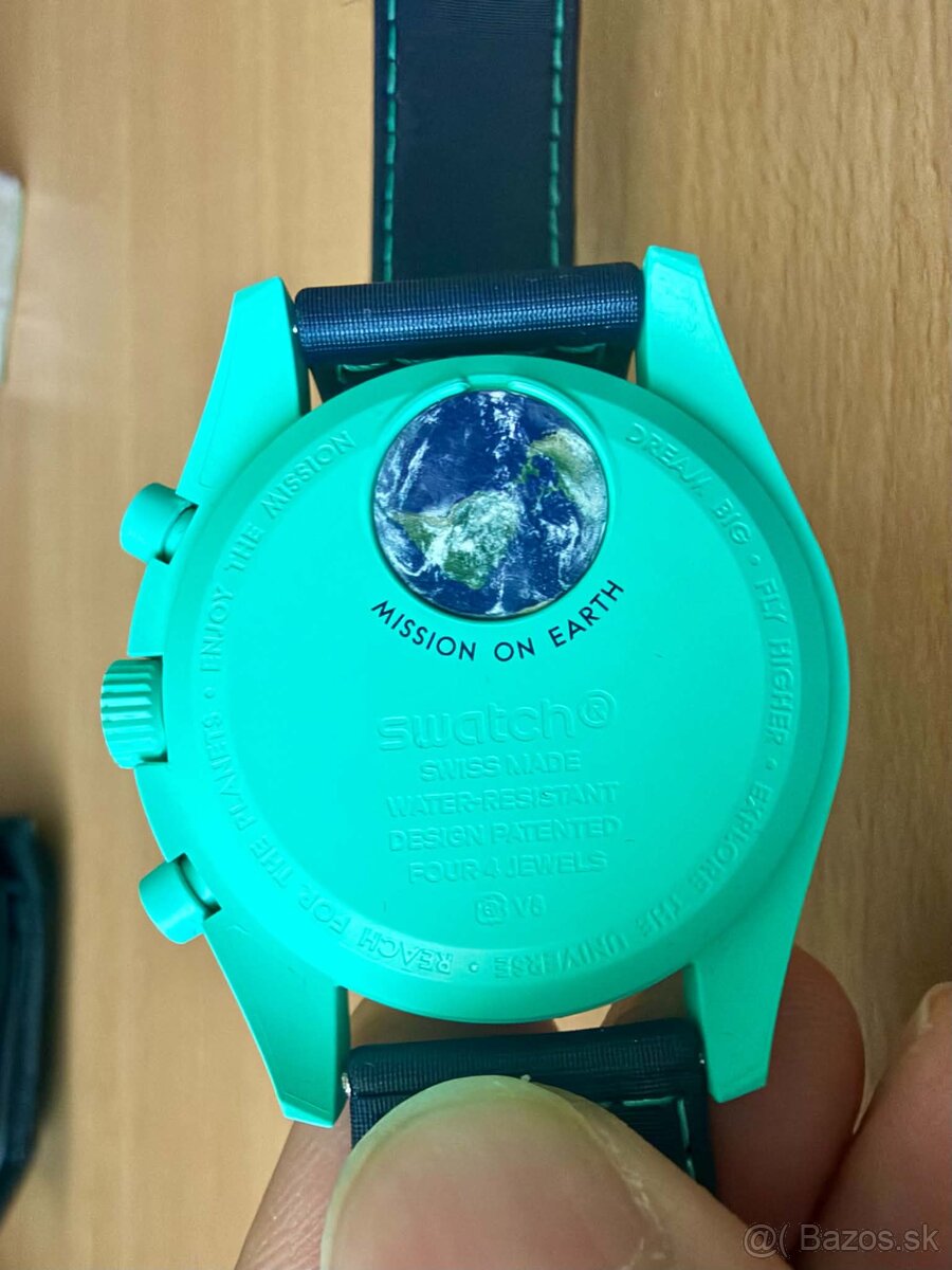 Omega Moonswatch Polar Lights - 3