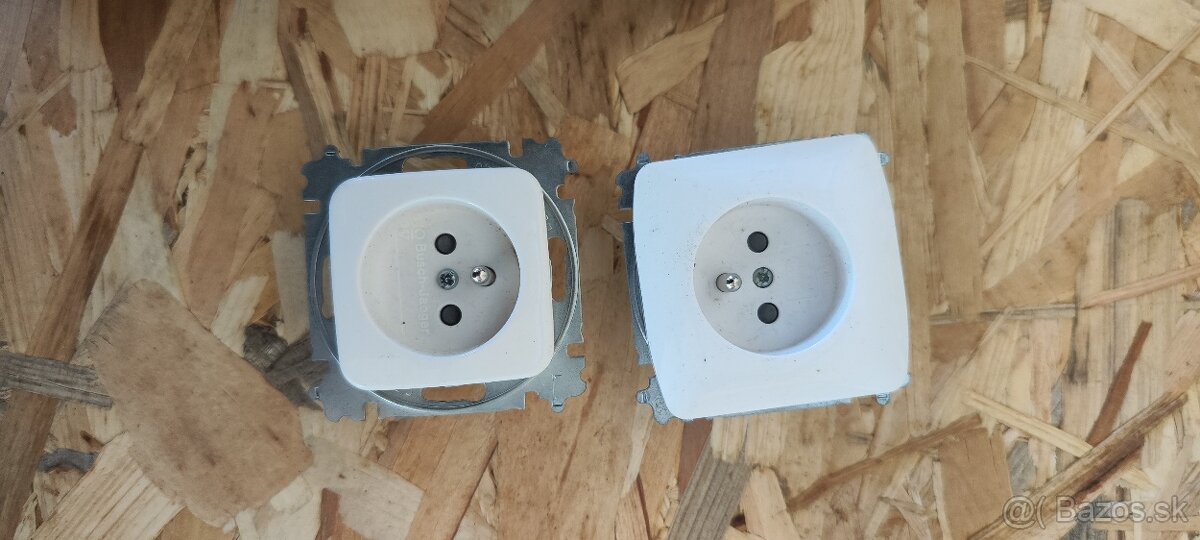 Zásuvky ABB - 3