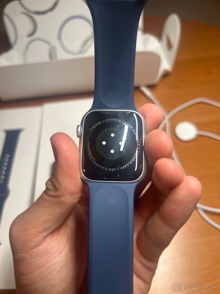 Apple Watch Series 9 - 45mm - Aluminium - 3