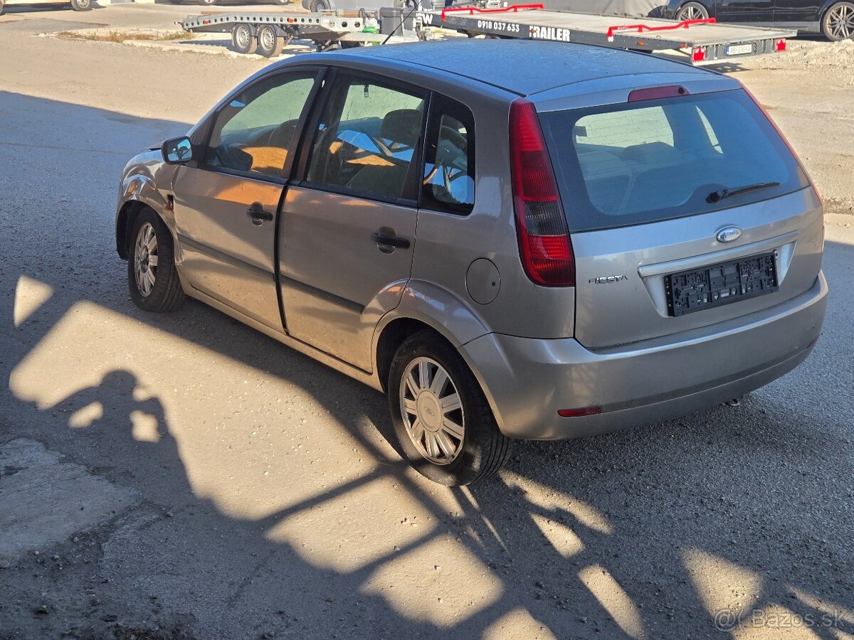 Rozpredám na diely _ Ford fiesta 1.4 benzín - 3