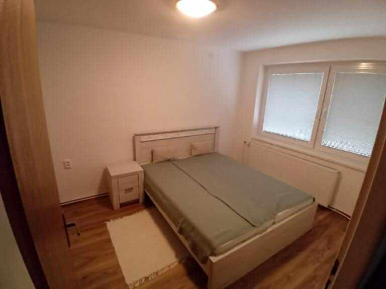 Prenájmem 3-izbový byt v centre Levíc - 3