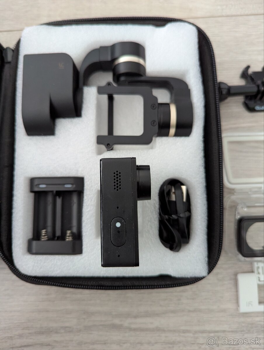 Akcna kamera Xiaomi Yi 4K + Gimbal + Prislusenstvo - 3