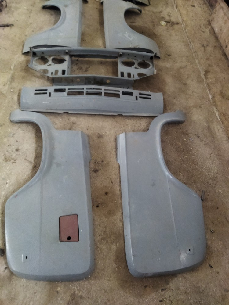 Sedačky fiat 125p + plecharina nová - 3