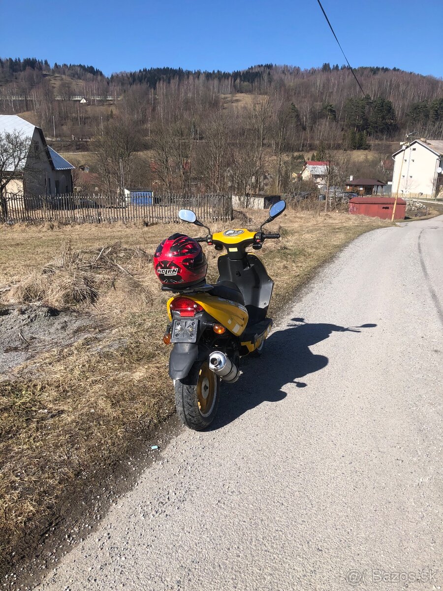 Skúter yuki - 3