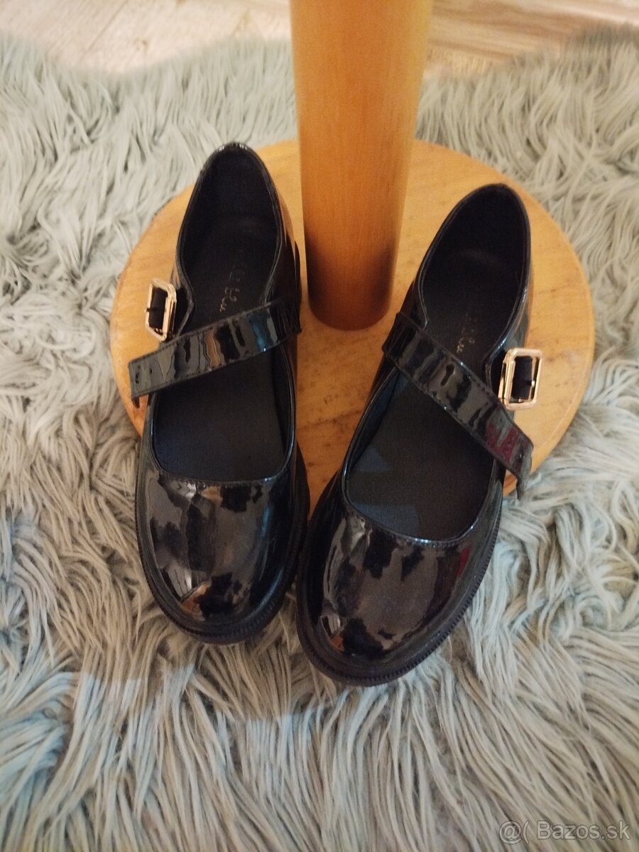 Dievčenské lesklé topánky 35 - 3