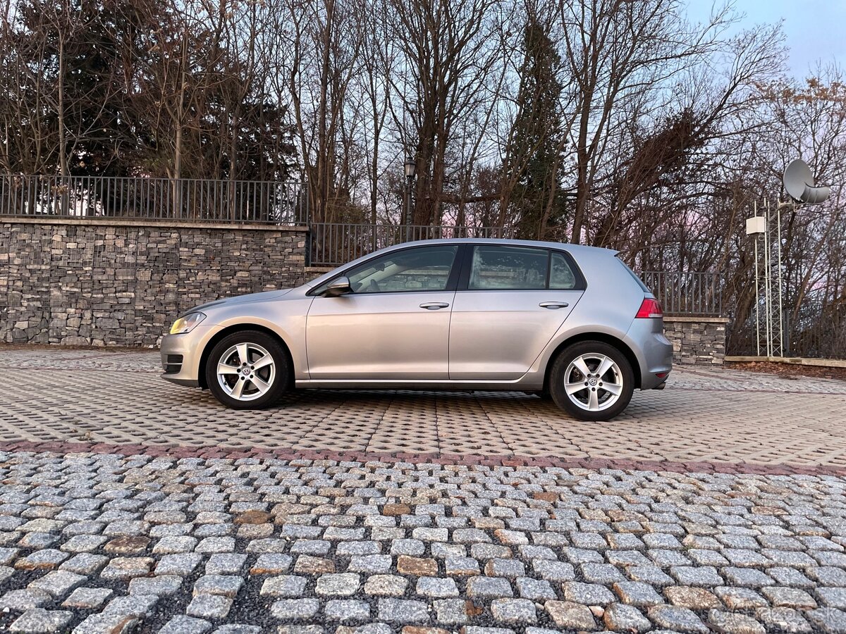 Volkswagen Golf 1.2TSI Bluemotion - 3