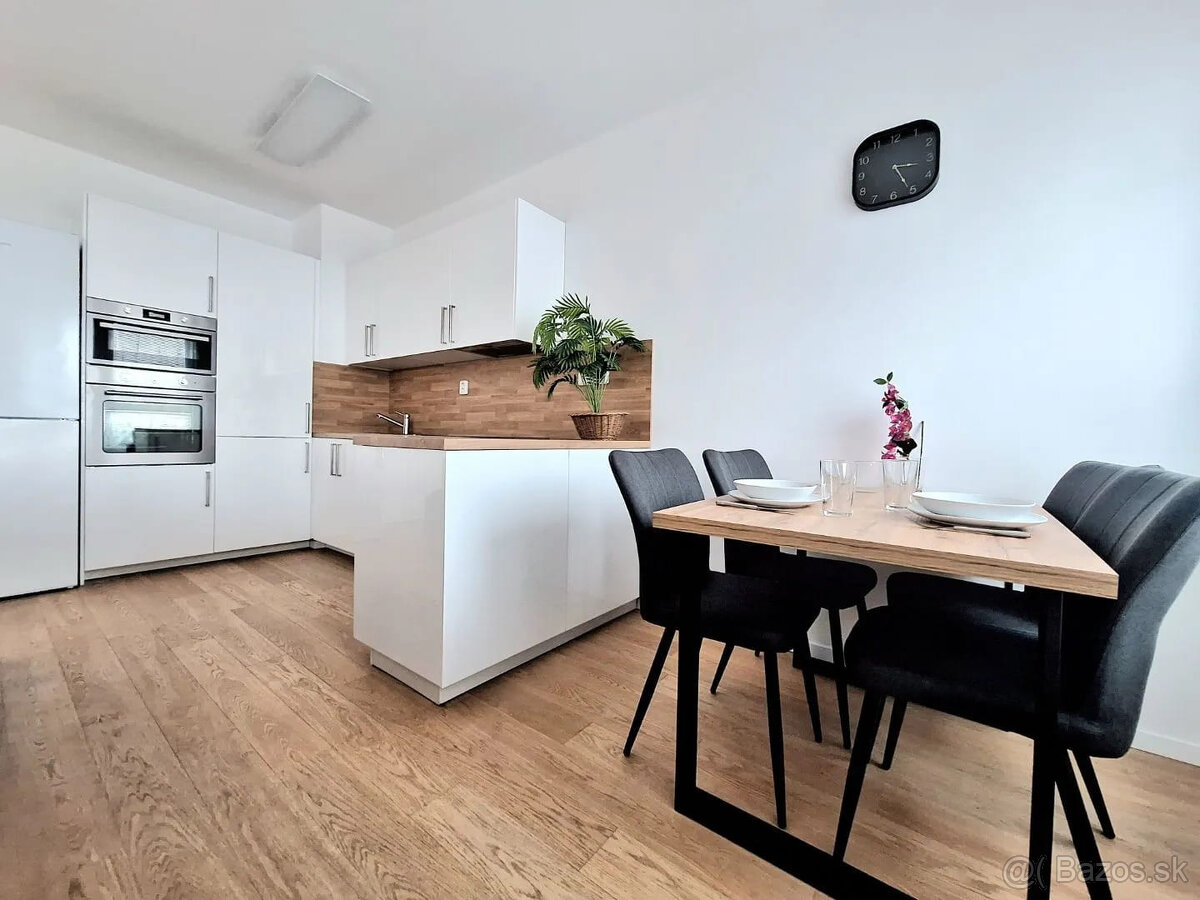 AFYREAL prenájom slnečný 2i byt na 18. posch. -výhľad na pan - 3