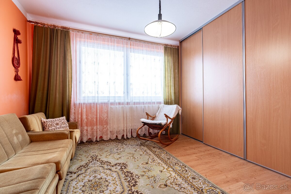 3 IZBOVÝ BYT l KOŠICE – KVP – HEMERKOVA l LOGGIA, 79 M² - 3
