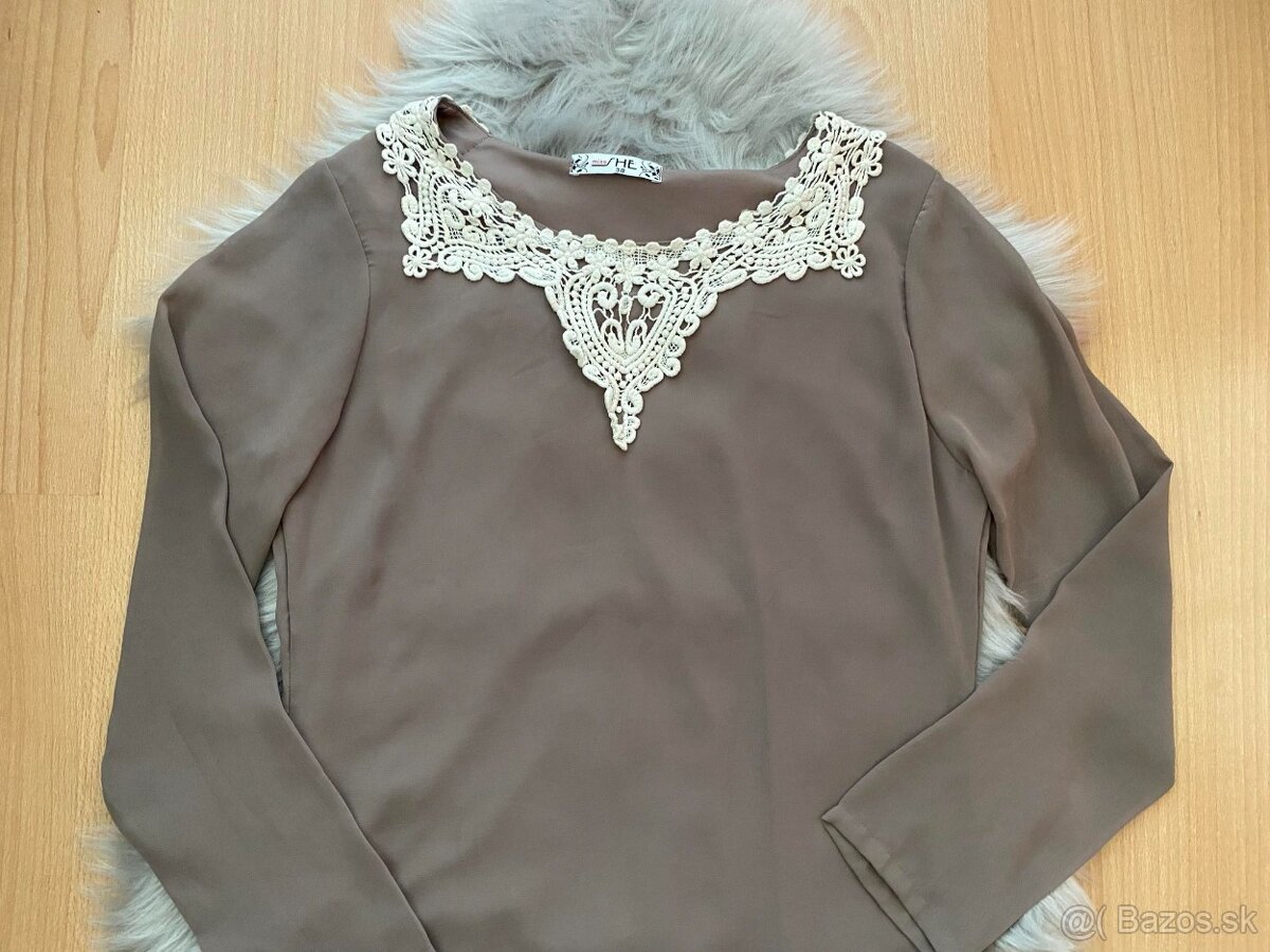 Dámska blúzka s čipkou - 3