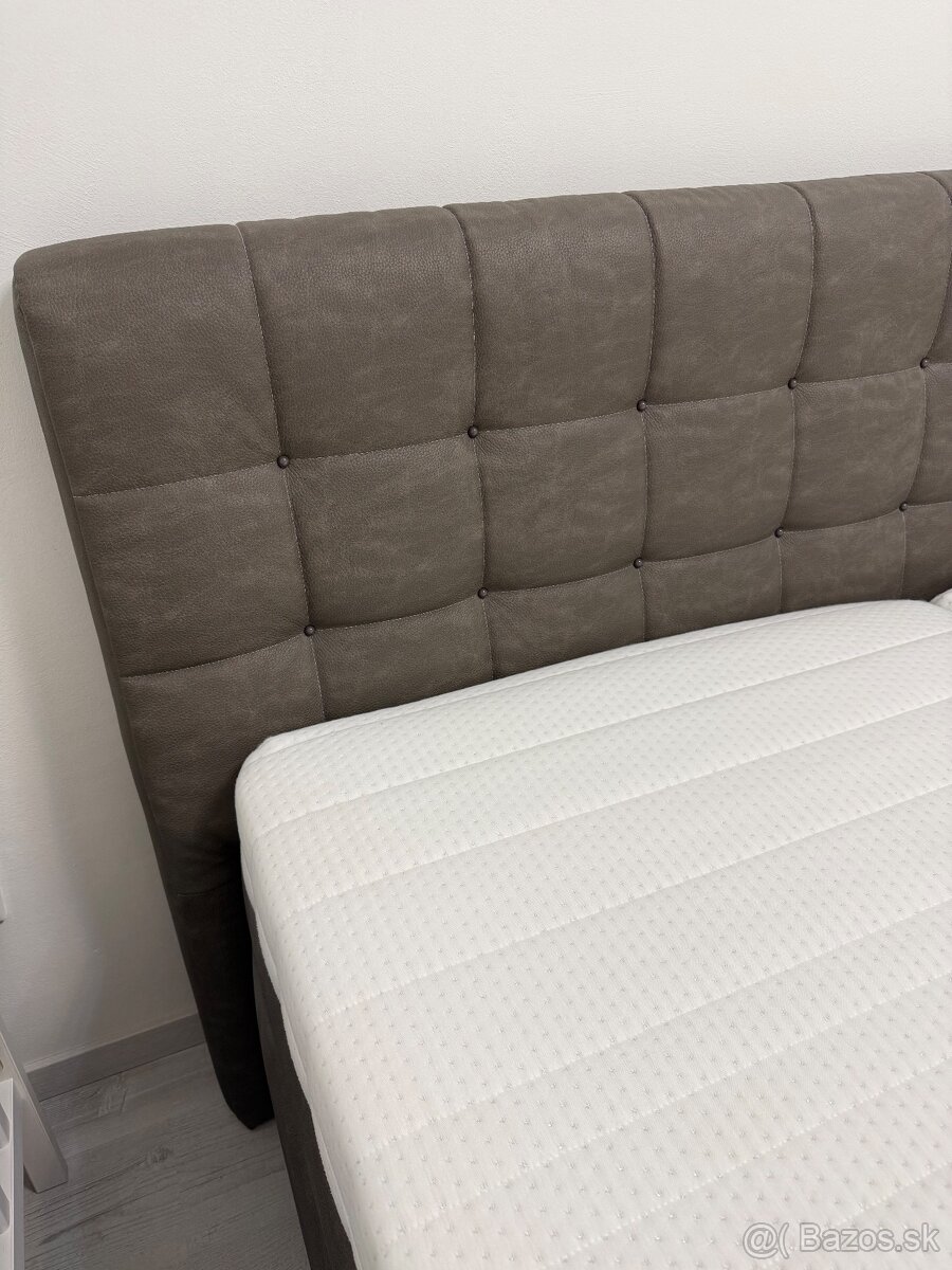 Manželská posteľ - 3