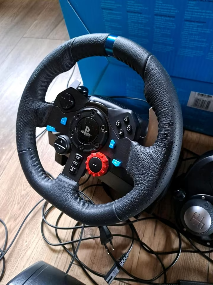 Logitech G29 s radiacou pákou - 3