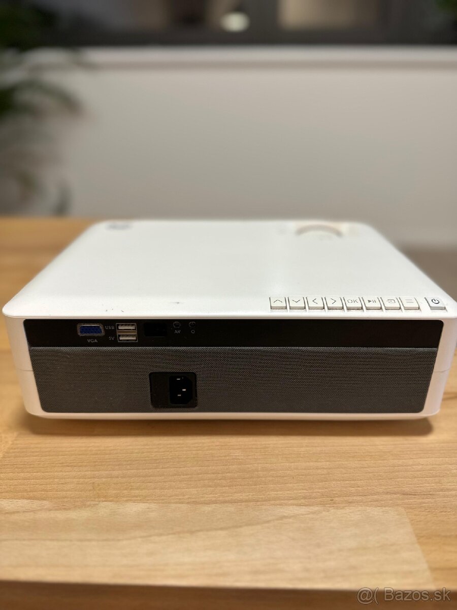 Projektor VANKYO Performance V630 - 3