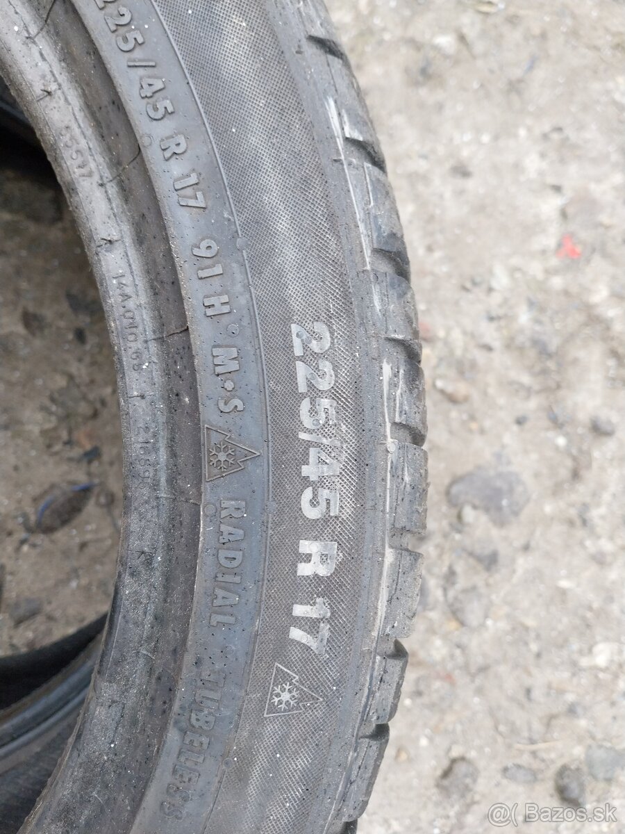 225/45R17 - 3
