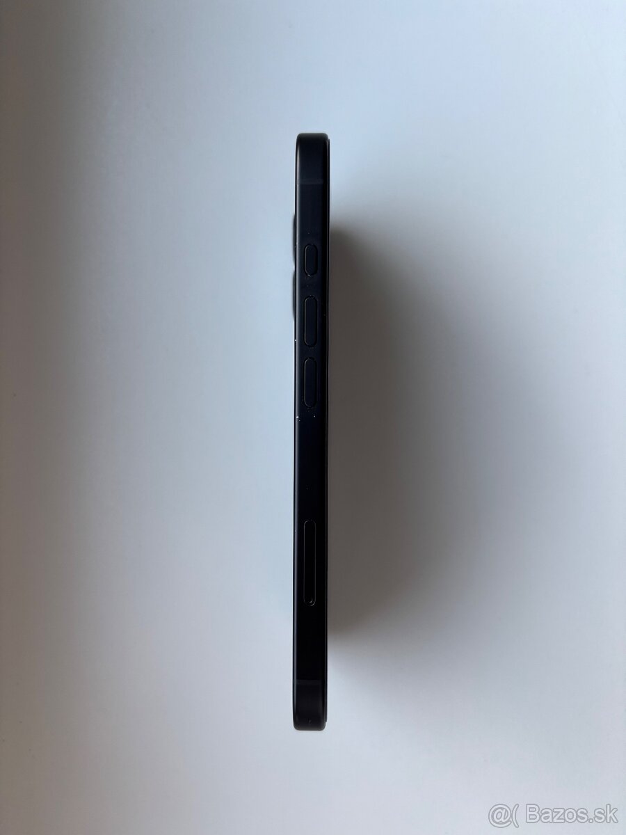 iPhone 16 - 3