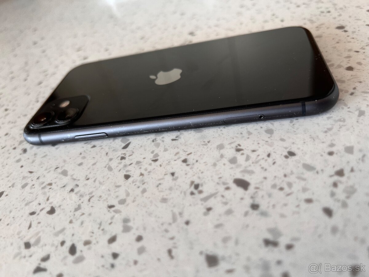 Predám iPhone 11 128GB - 3