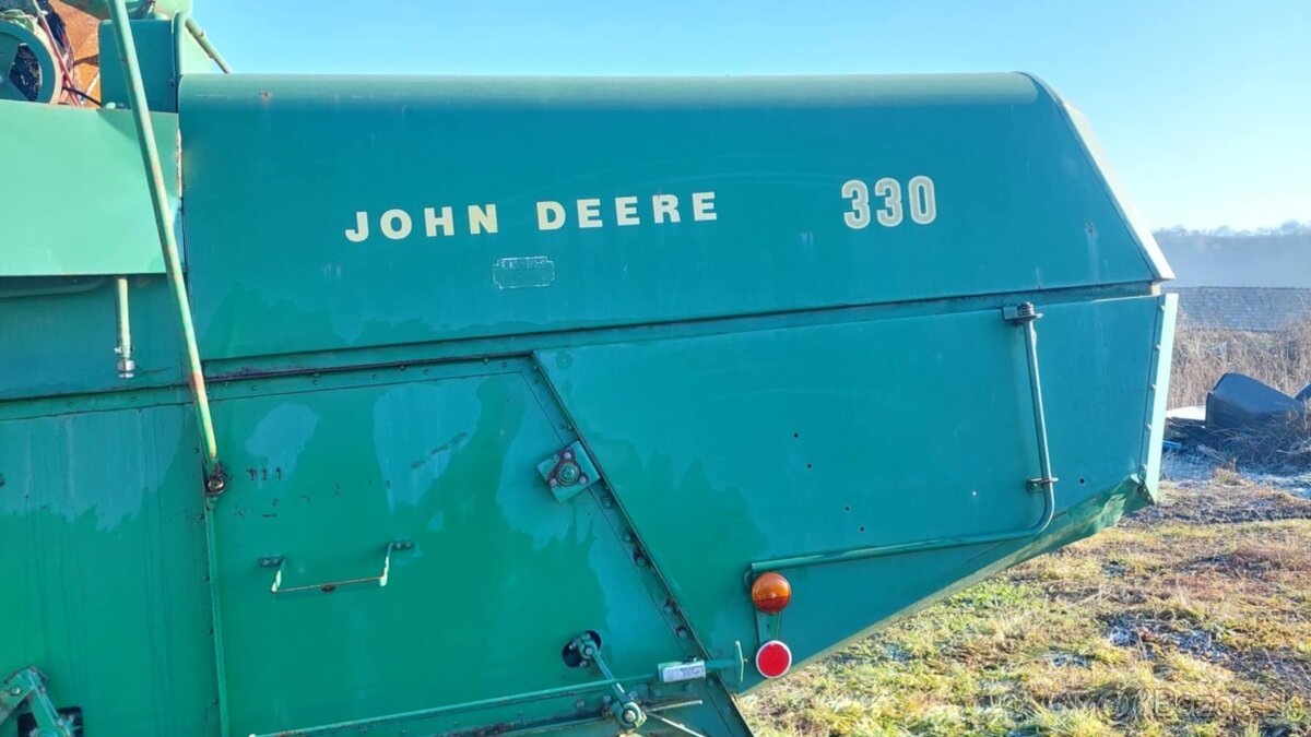 John Deere 330 Kombajn - 3