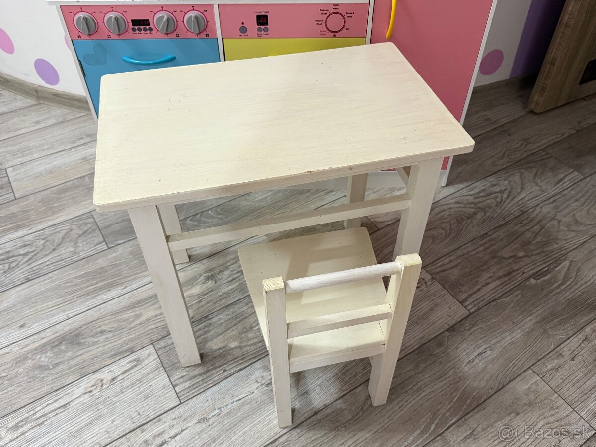 Predám detskú kuchynku a stolík so stoličkou - 3