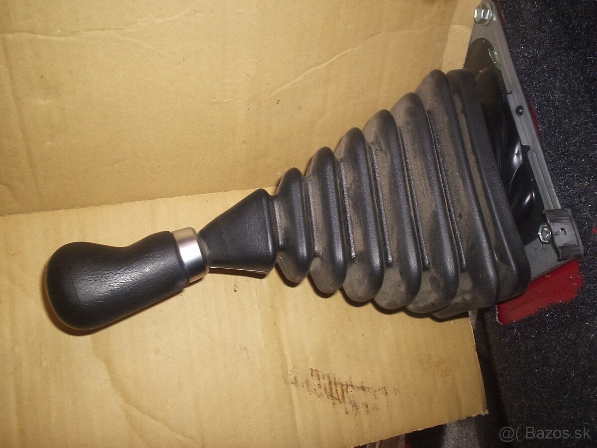 Suzuki Jimny plasty interiéru - 3