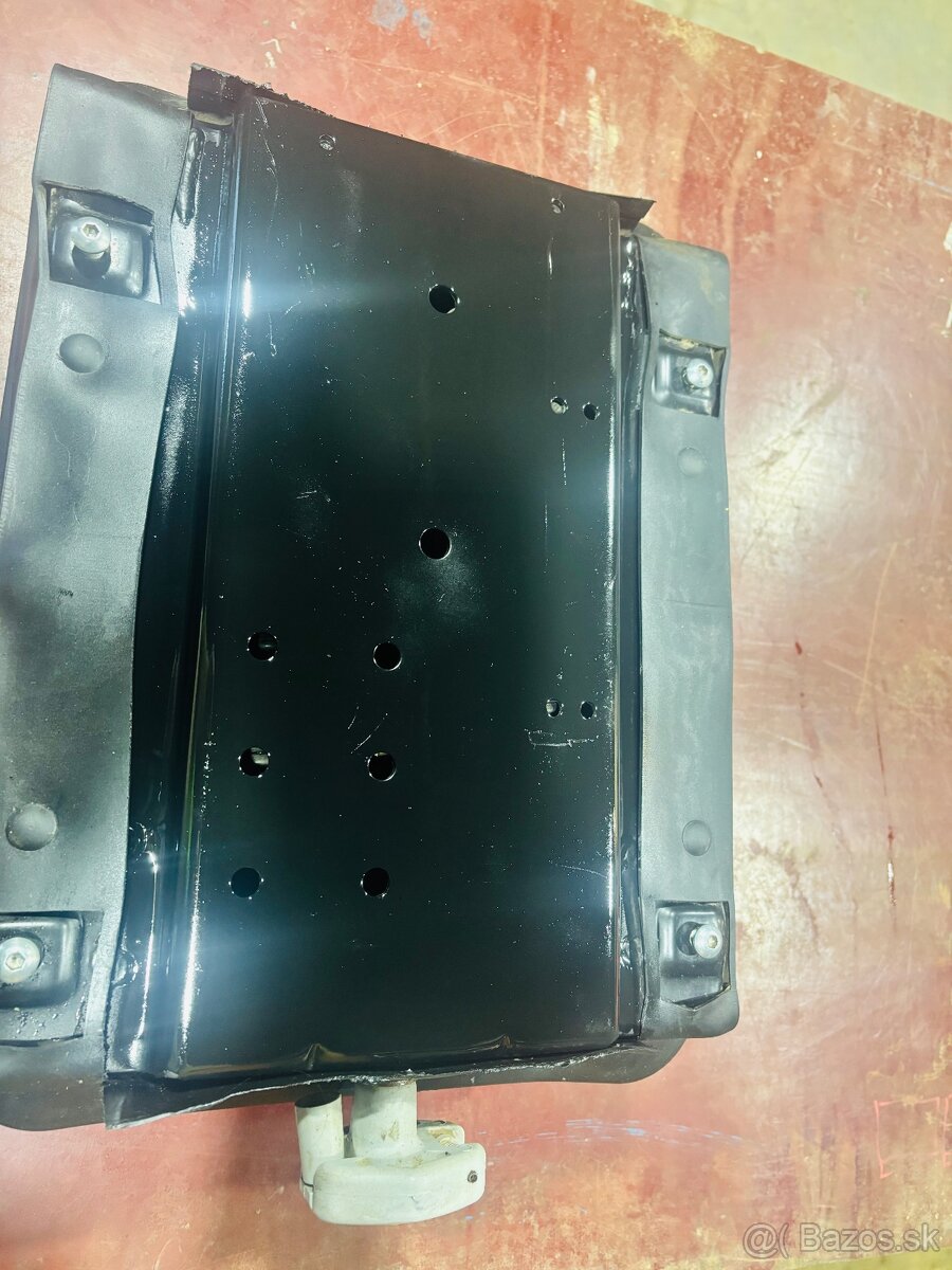 Mechanické odpruženie sedadla traktor - 3