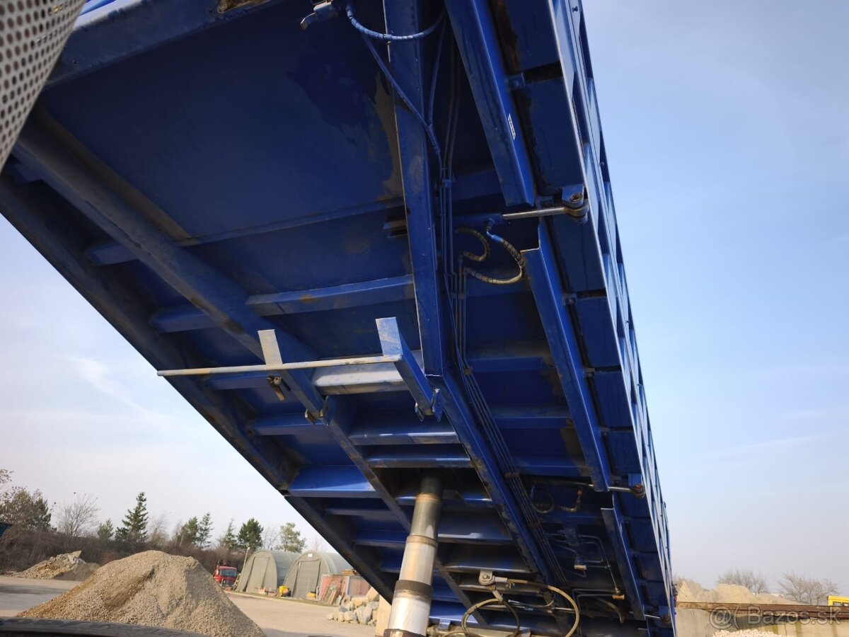 Mercedes Benz Axor 3240 8x4 - 3