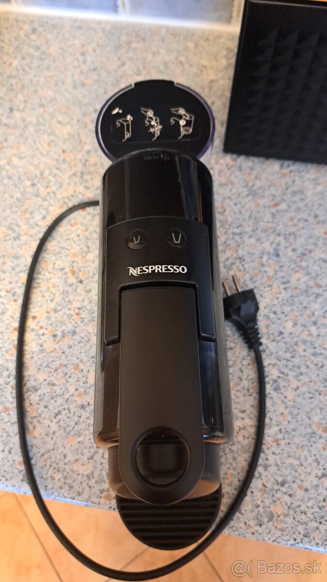 Nespresso De'Longhi Essenza Black EN85.B - 3