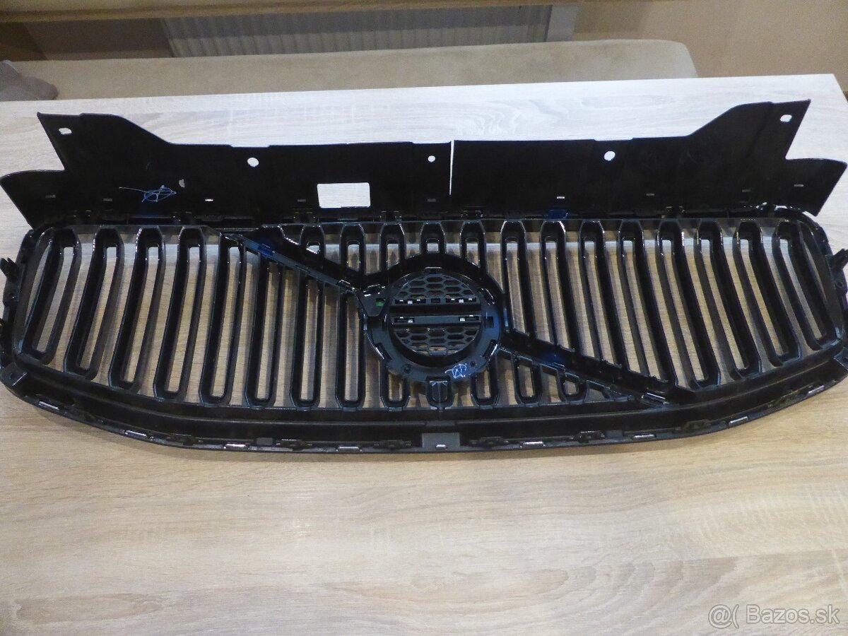 VOLVO XC 60 originálna mriežka chladiča - gril - 3