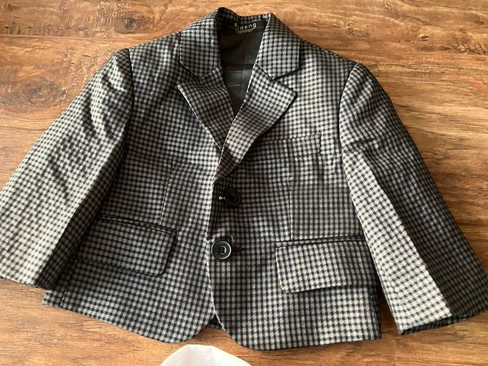 Predám kompletný oblek pre cca ročného chlapčeka - 3