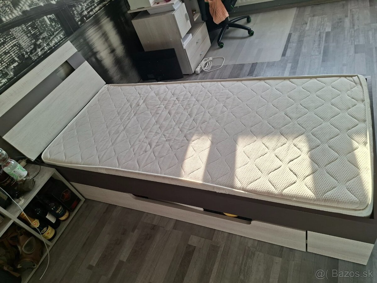 Posteľ - 3