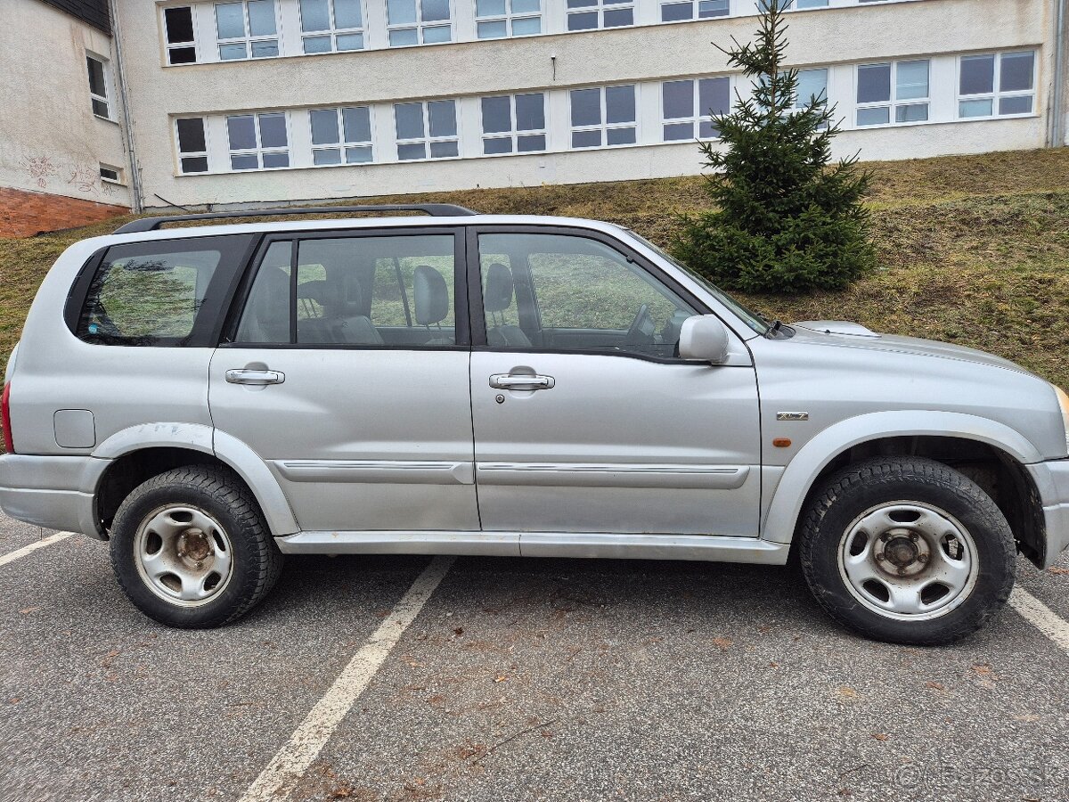 Suzuki Grand Vitara XL7 2.0HDi - 3