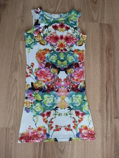 Letné kvietkované šaty - S - 3