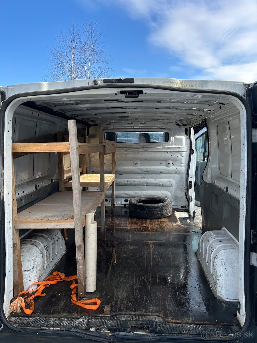 Renault Trafic 2.5 dCi, manuál, 2008 – STK do 09/2026 - 3