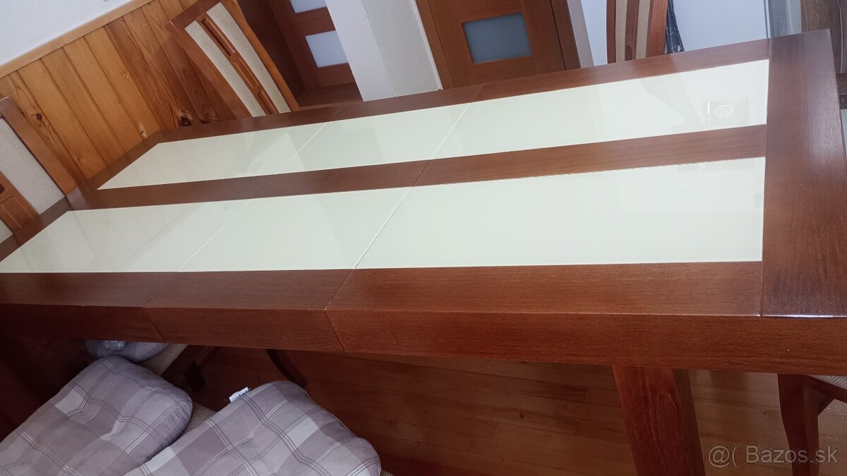 Predám kuchynský stôl so stoličkami - 3