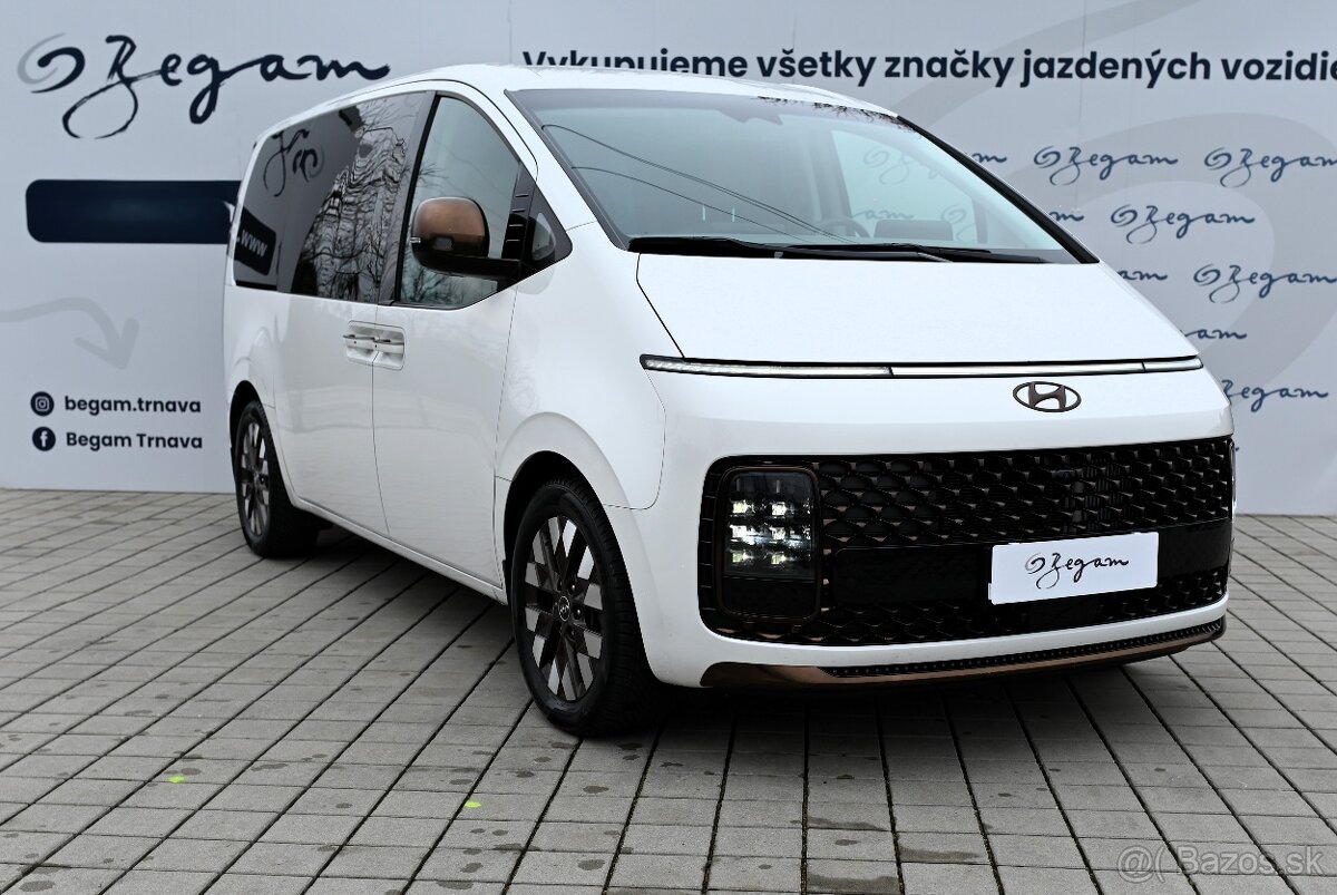 Hyundai Staria 2.2 Luxury - 3