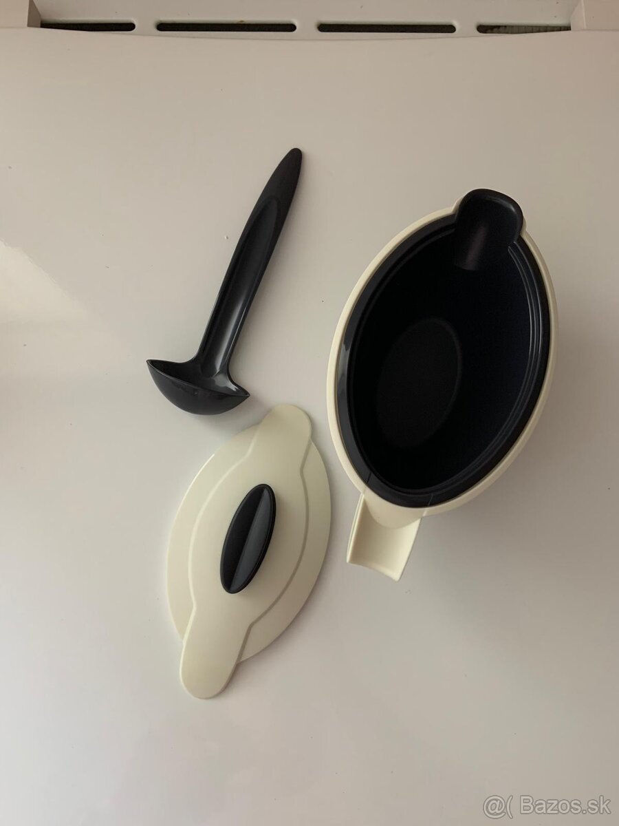 Tupperware omáčnik / Sauciere s naberačkou – 550 ml - 3