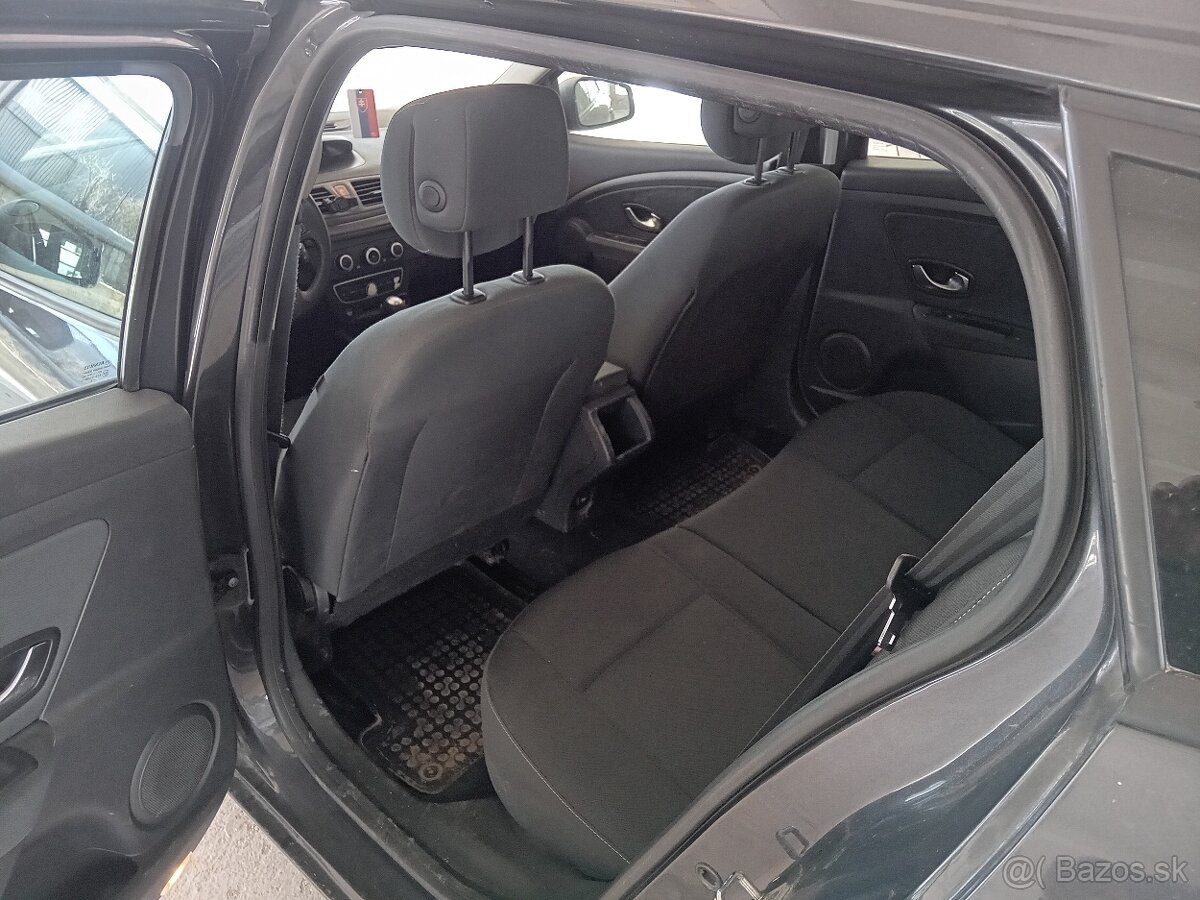 Predám Renault megane grandtour 3 2010 1.6 - 3