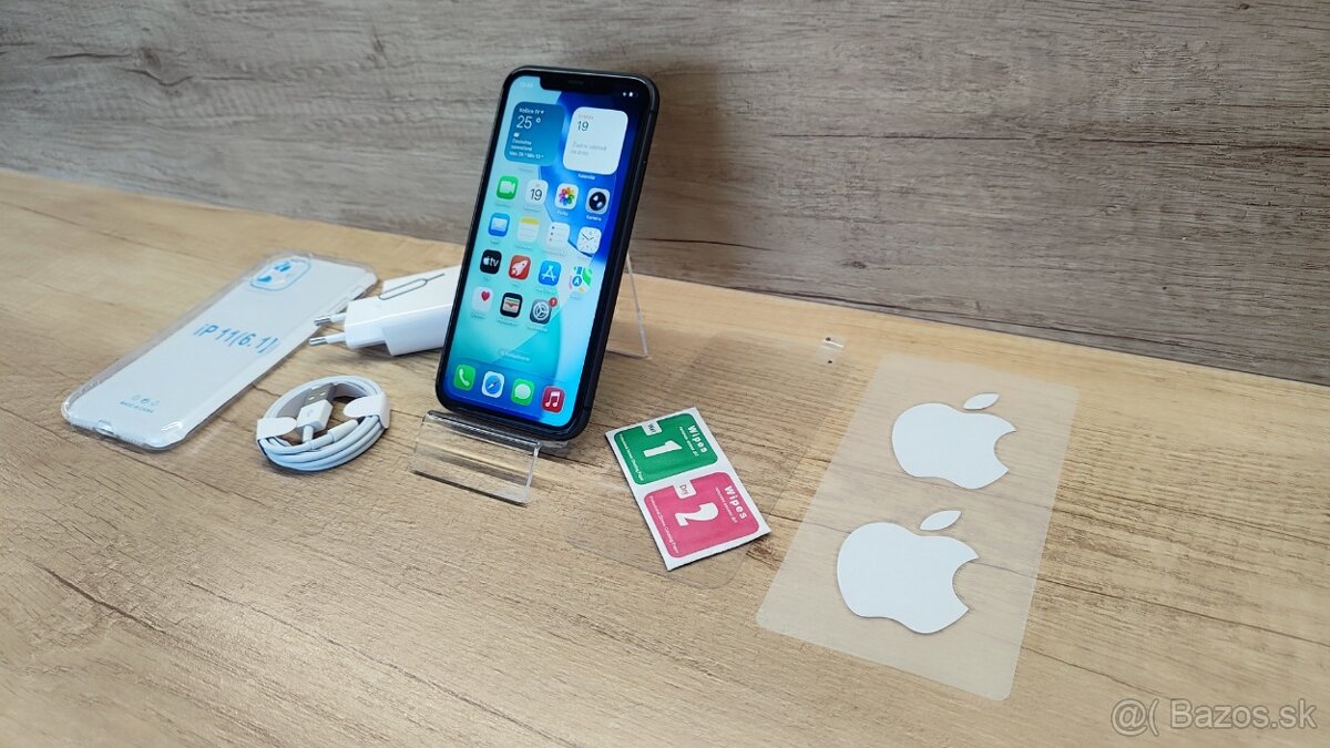 iPhone 11 black - záruka + nová nabíjačka - 3