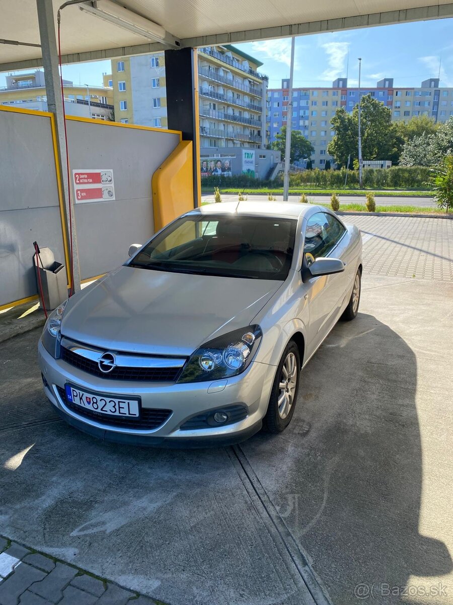 Predám Opel Astra H GTC 1,6 Benzín - 3