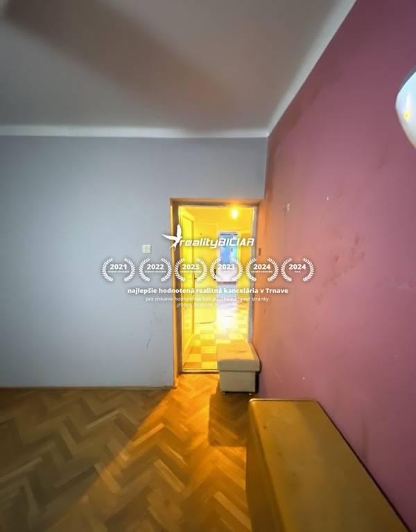 Na predaj RD s veľkým pozemkom a stavebným potenciálom - 3