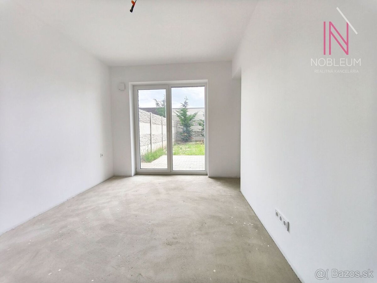 Na predaj priestranný 2 izbový byt s veľkou terasou a vlastn - 3