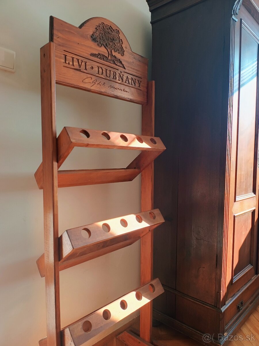 Stojan - drevený regál na víno. - 3