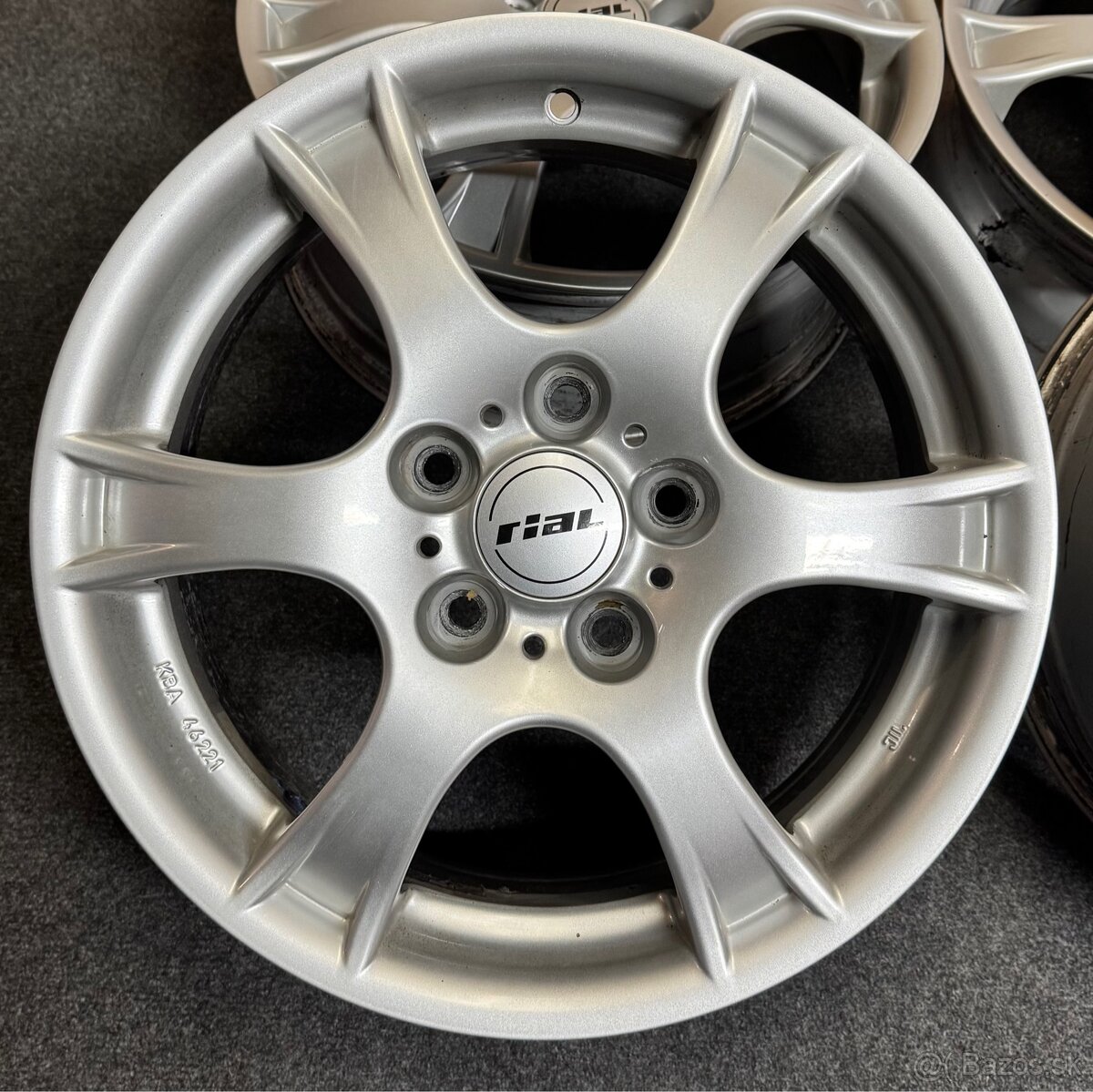 5x114,3 R16 Rial ET 45 strieborne - 3