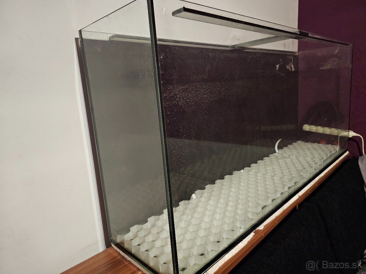 Predám akvárium s externým filtrom - 3