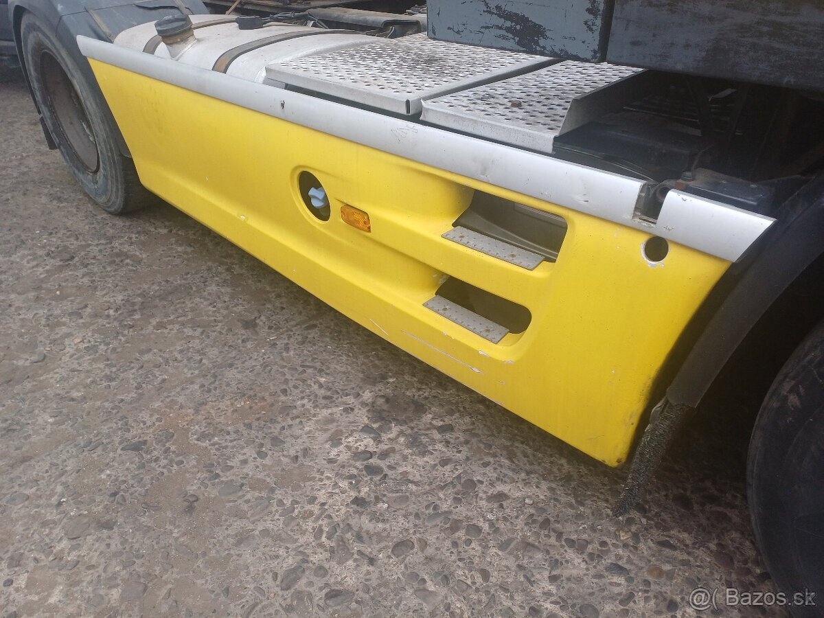 DAF XF 105 rok 2010 spojlery - 3