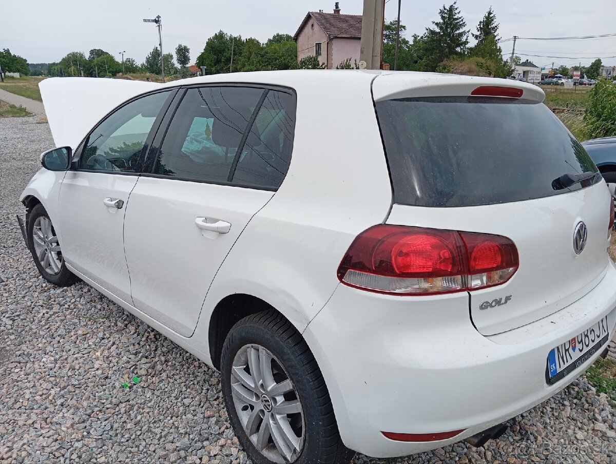 Rozpredám Golf 6 r.v20011. - 3
