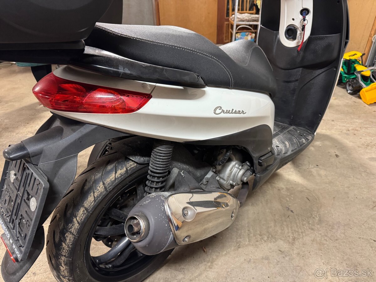 Piaggio Carnaby 300 - 3